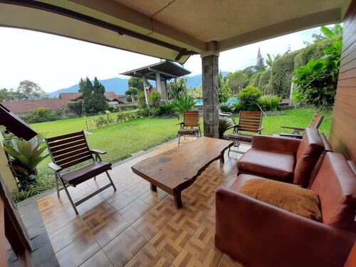 Teras Villa 227 Puncak